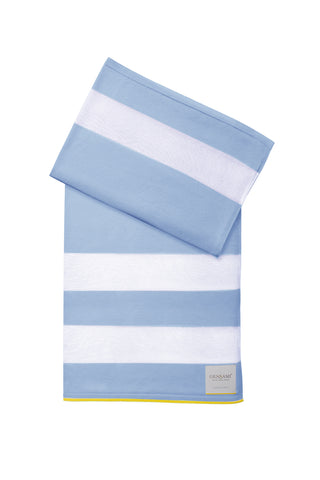 Knitted trim blanket