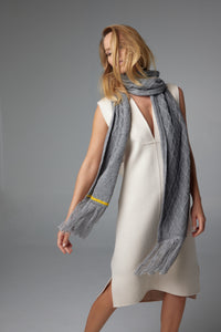 Oversized unisex scarf with fringes grey
